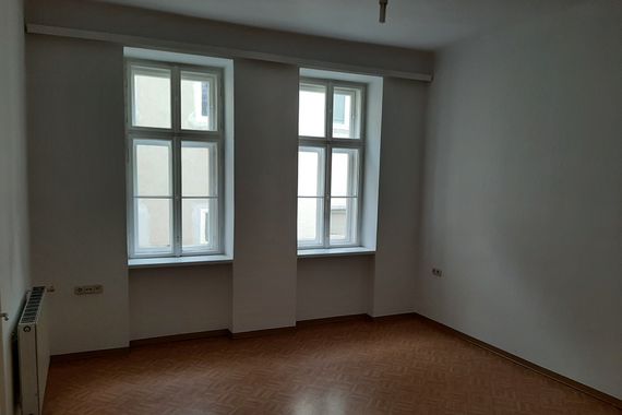 SINGLEHIT - REINPRECHTSDORFERSTRASSE!  30 m2, Wohnschlafzimmer, Vorraum/Kochnische, Fliesenbad, befristete Gesamtmiete € 495,--